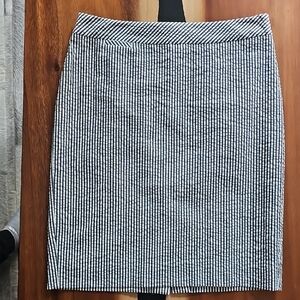 The Pencil Skirt by J. Crew Blue /White Seersucker. Sz 6